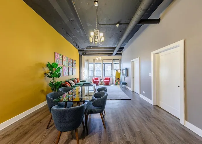 Cozy 3br Living In South Loop Near Mccormick Place, Soldier Field & Lakefront