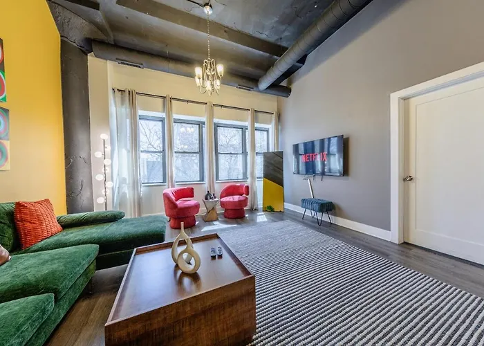 Cozy 3br Living In South Loop Near Mccormick Place, Soldier Field & Lakefront Apartment *